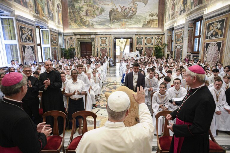 altar.servers.p.leo_.jpg