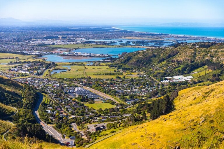 christchurchnewzealand081225.jpg