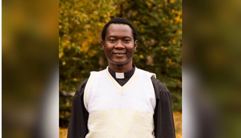 fatheralphonsusafina2072225.jpg