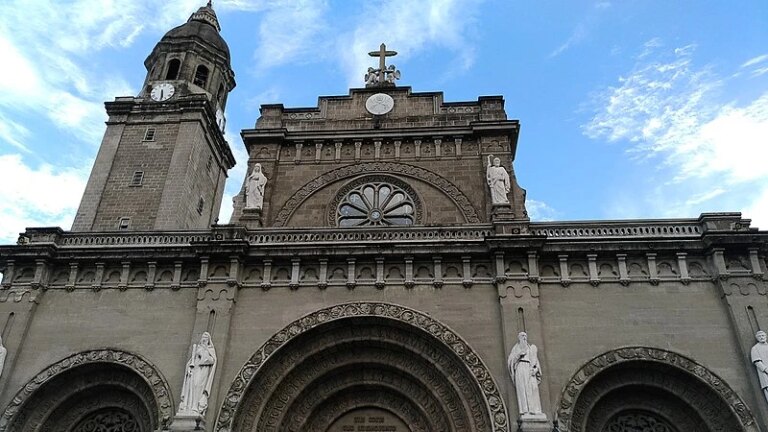 manilaphilippinescathedral012925.jpg