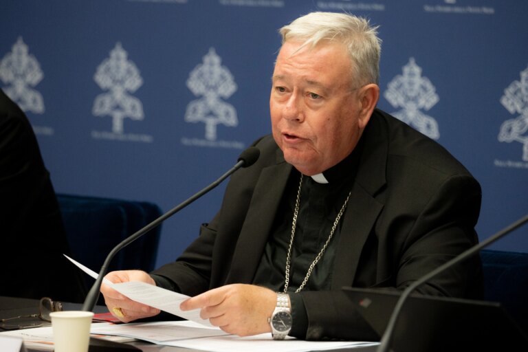 230920-press-conference-to-present-the-instrumentum-laboris-and-of-the-methodology-of-the-first-session-of-the-xvi-general-assembly-general-of-the-synod-of-bishops-daniel-ibanez-4.jpg