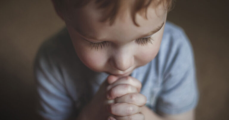 5-ways-pray-with-kids.jpg