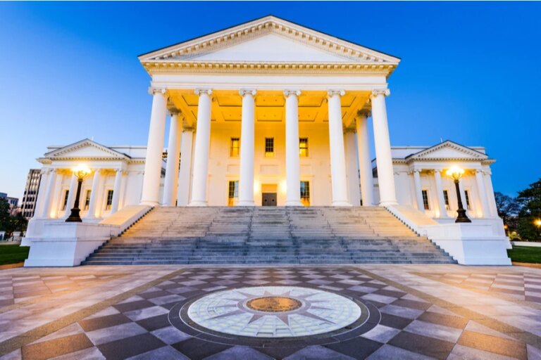 Virginia_state_house_Sean_Pavone_Shutterstock.jpg