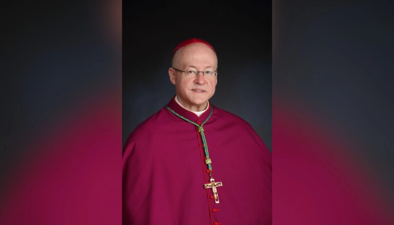 bishopjeffreygrob110424.jpg