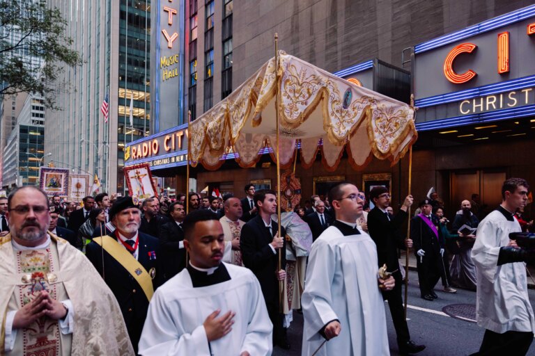 ni-nyc-procession-zf-15.jpg