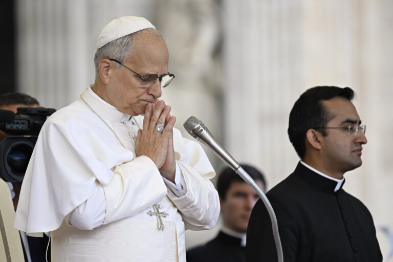 popeleoprays092425.jpg