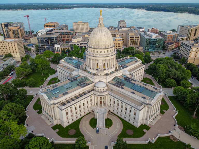 wisconsin-state-capitol-building-6.jpeg