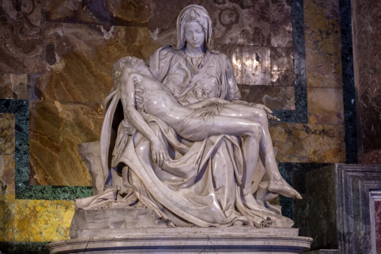 20171214-la-pieta-by-michelangelo-daniel-ibanez-4.jpg