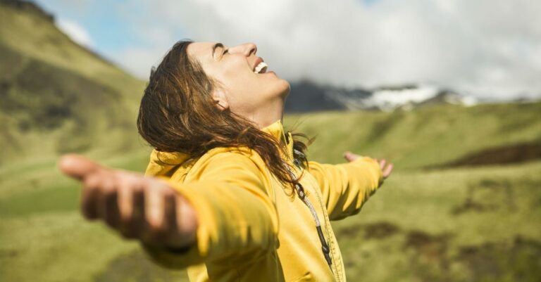 63718-thinkstock-erikreis-womanoutsideheadup.1200w.tn_.jpg