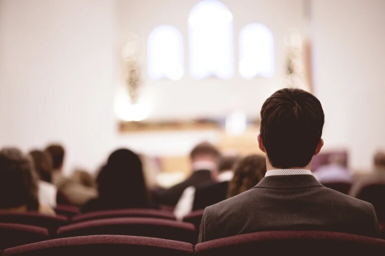 peopleinchurch092624.jpg