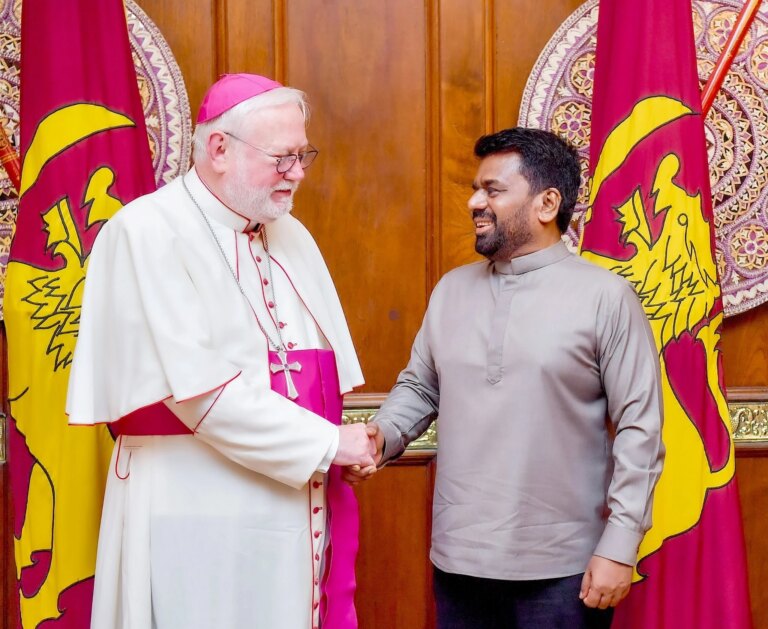 santosh1.jpg