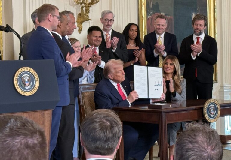 trumpexecorder.jpg