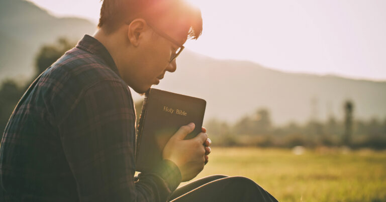 33607-sunday-prayer-ccom_source_file.jpg