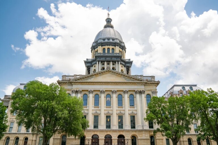Illinois_state_capitol_building_in_Springfield_Credit_Paul_Brady_Photography__Shutterstock.jpg