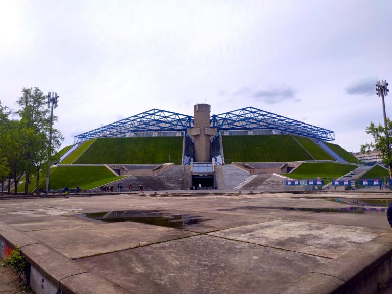 Palais_Omnisports_de_Paris-Bercy_02_mpwlr5.jpg
