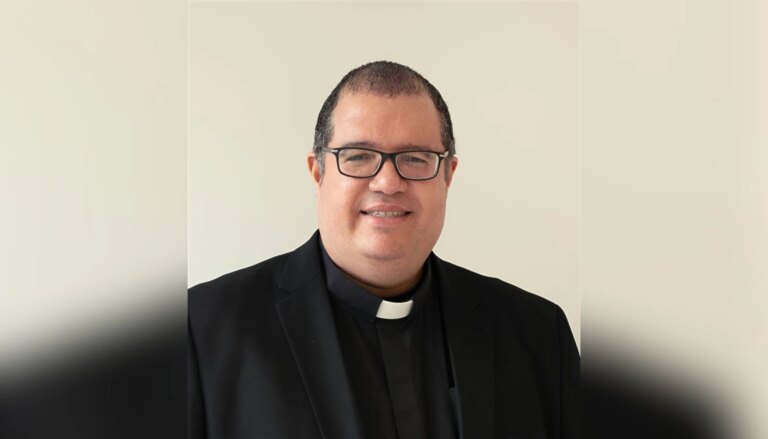 bishopmanueldejesusrodriguez121925.jpg