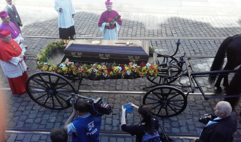josef-cardinal-beran-transfer-to-prague-2018-04-21-4.jpg