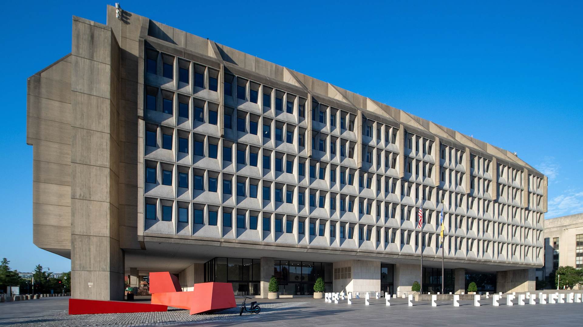United_States_Department_of_Health_and_Human_Services_-_Humphrey_Building__53832137320_cunwiy.jpg