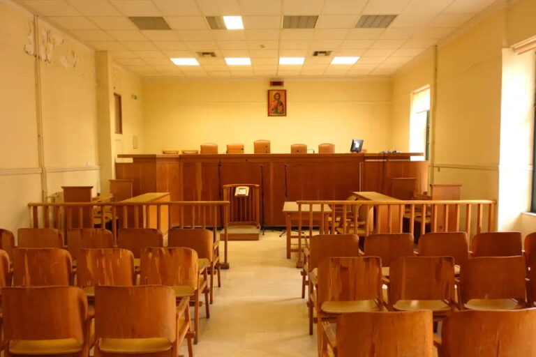 courtroom_greece_him5eb.jpg