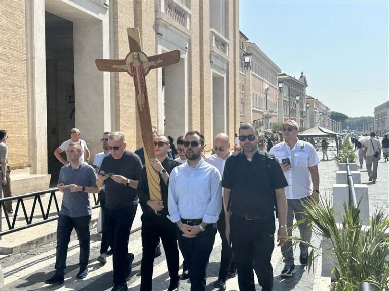 holydoorseminarians.jpeg