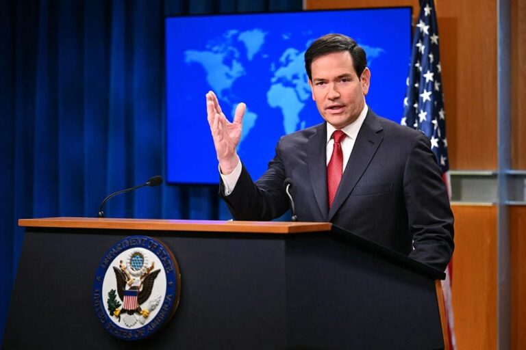 marcorubio121825.jpg