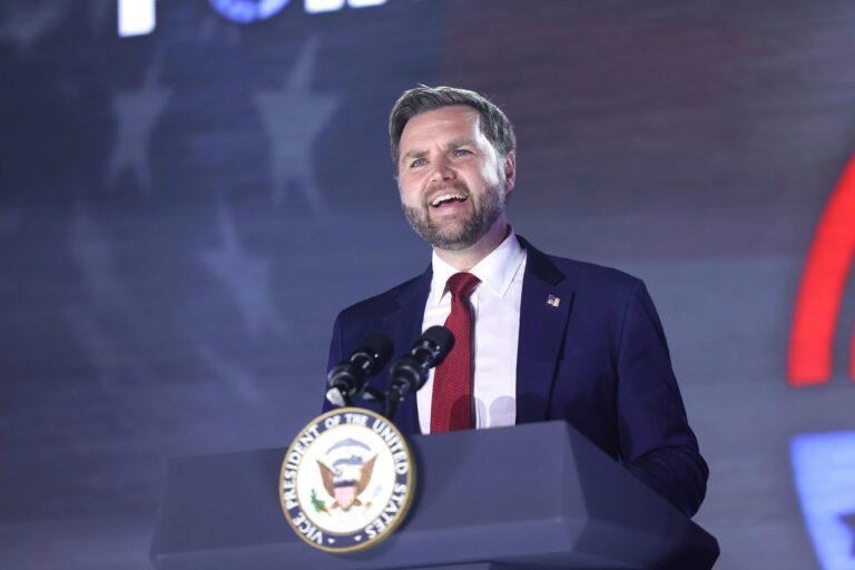 veep-j.-d.-vance-54892397237.jpg