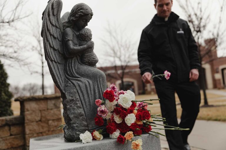 22-23_BEN_STL_March-for-Life_Send-Off_Edited-Selects_018_vy13pl.jpg