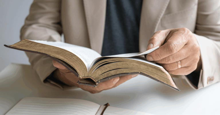Church-Leader-Sharing-the-Bible.png