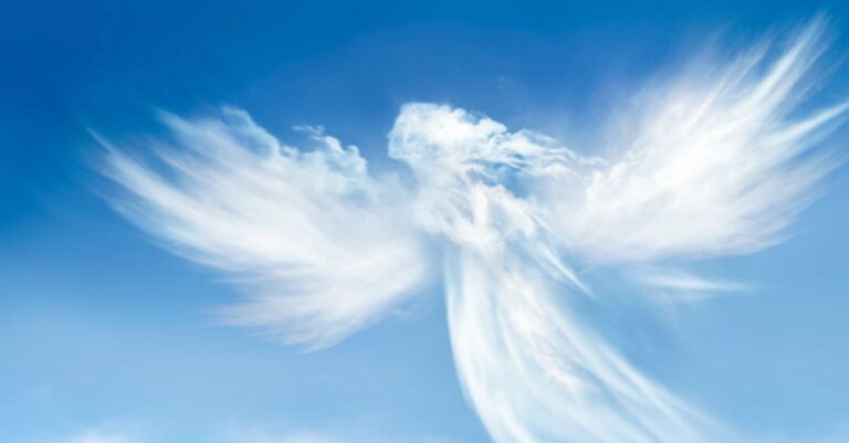 70435-angel-cloud-formation-gettyimages-cranach.1200w.tn_.jpg